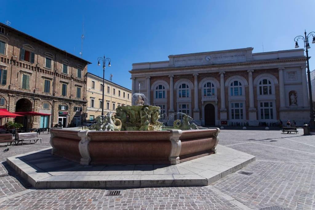 Rossini Home Pesaro Vicino Al Teatro Rossini By Yohome Exterior foto
