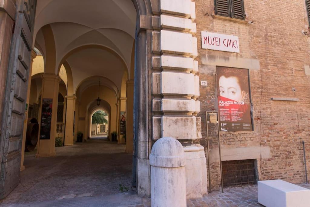 Rossini Home Pesaro Vicino Al Teatro Rossini By Yohome Exterior foto
